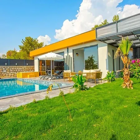 1+1 - Isitmali Havuz - Jakuzi - Balayi Villasi Villa *