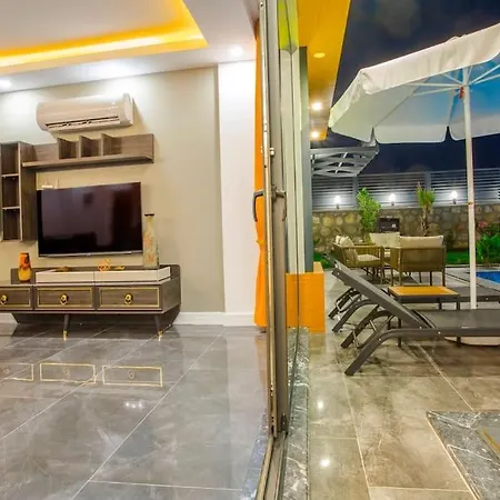 1+1 - Isitmali Havuz - Jakuzi - Balayi Villasi Villa Kaş