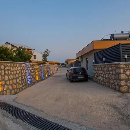 1+1 - Isitmali Havuz - Jakuzi - Balayi Villasi Villa